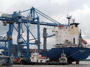 Phát triển hệ thống cảng biển Cần tầm nhìn dài hạn